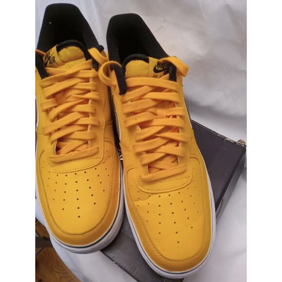 NIKE Men\'s Size 13 AIR FORCE 1 LV8 SPORT (GS) \
